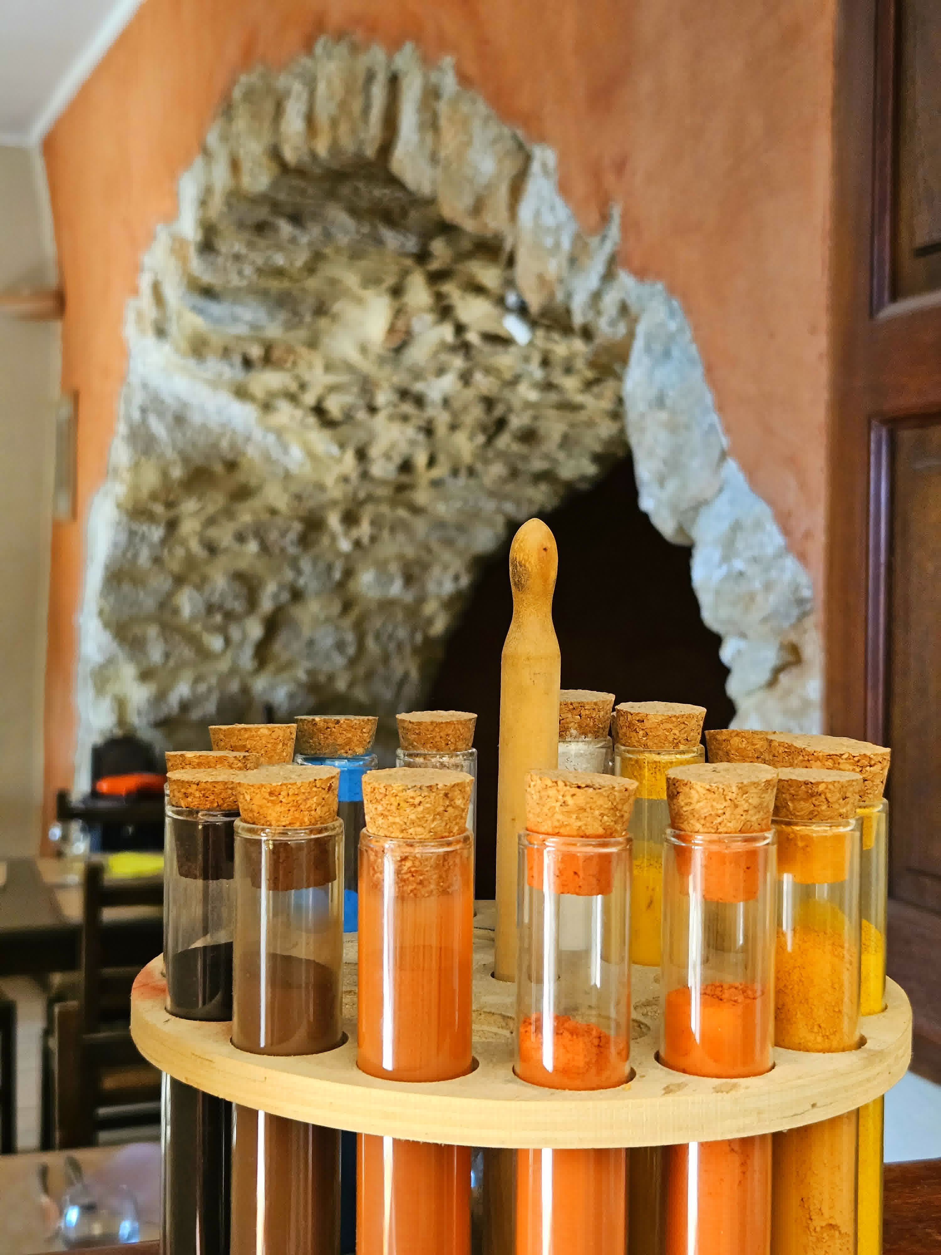 Décoration intérieure et ambiance provençale de l'auberge